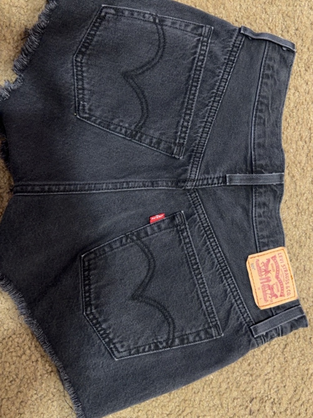 Women's Levi’s Denim shorts - Picture 2 of 4